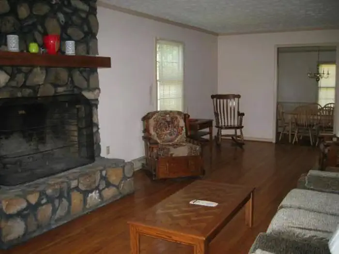 Sunrise Cabin — Sunrise Cabin Living Room