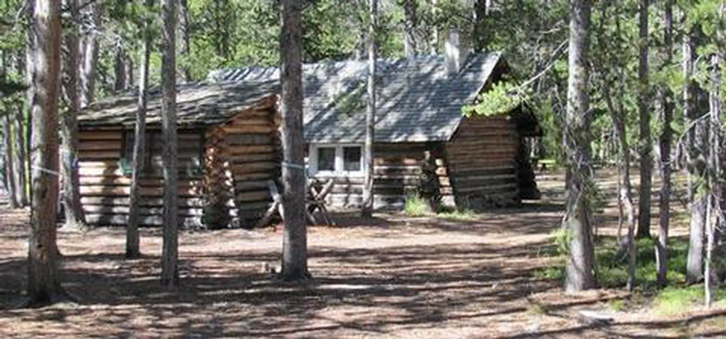 Twin Lakes Cabin (mt) — TWIN LAKES CABIN (MT)