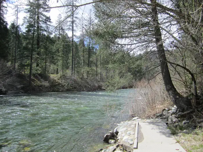 Fiddle Creek — ramp to river