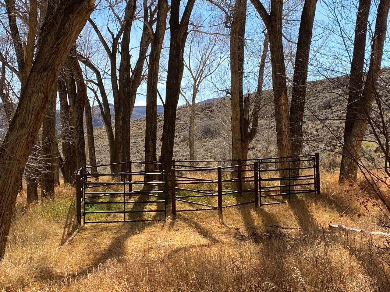 Dry Gulch Campground — Dry Gulch Horse Corral