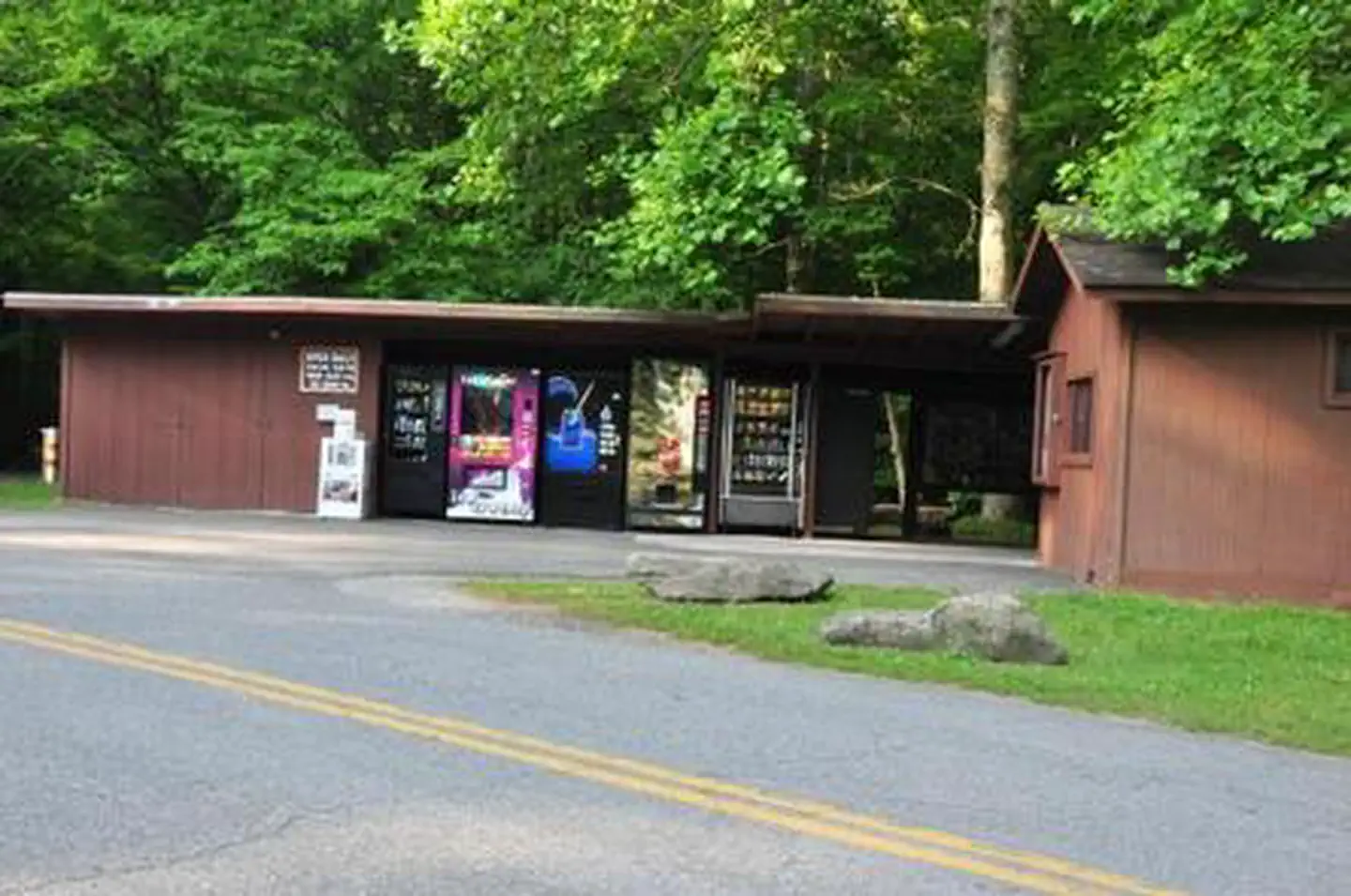 Elkmont Campground — ELKMONT CAMPGROUND