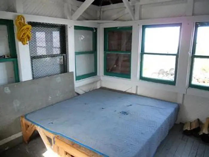 Mcguire Mtn. Lookout Rental β McGuire Mountain Lookout-bed