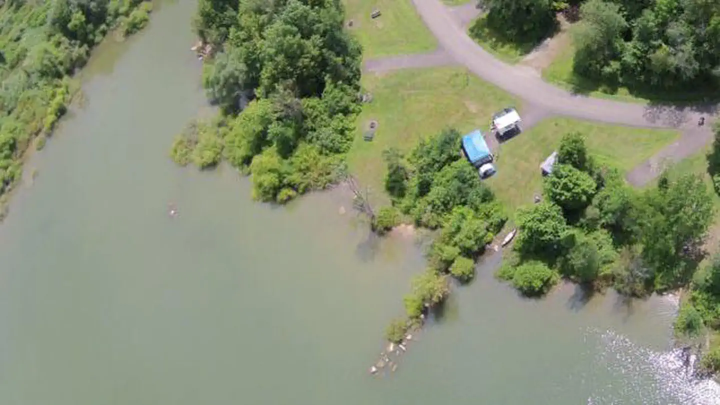 Handsome Lake Campground — This small rustic campground accessable by boat or hiking.