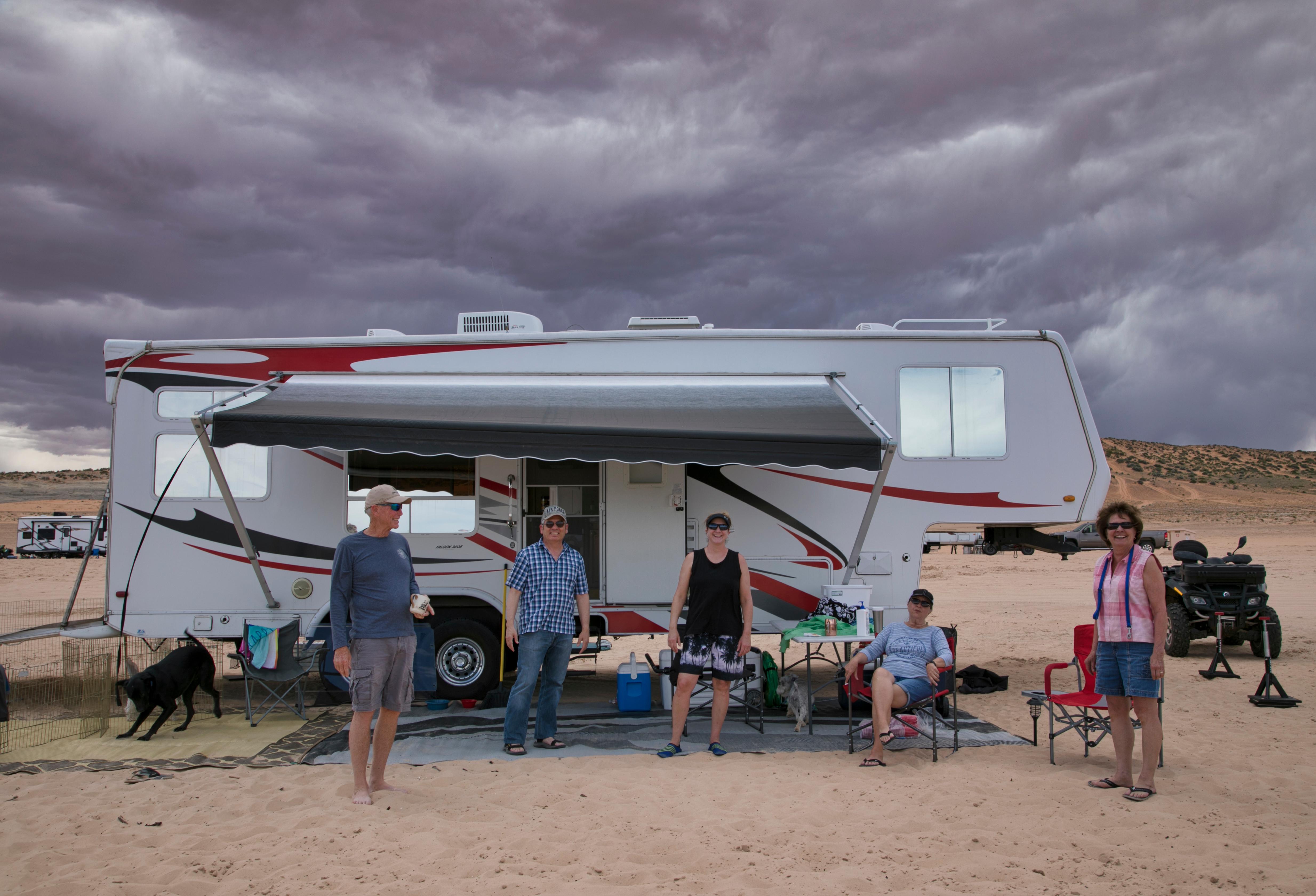 Lone Rock Beach Primitive Camping Area — Lone Rock Beach Primitive Camping - Recreational Vehicle