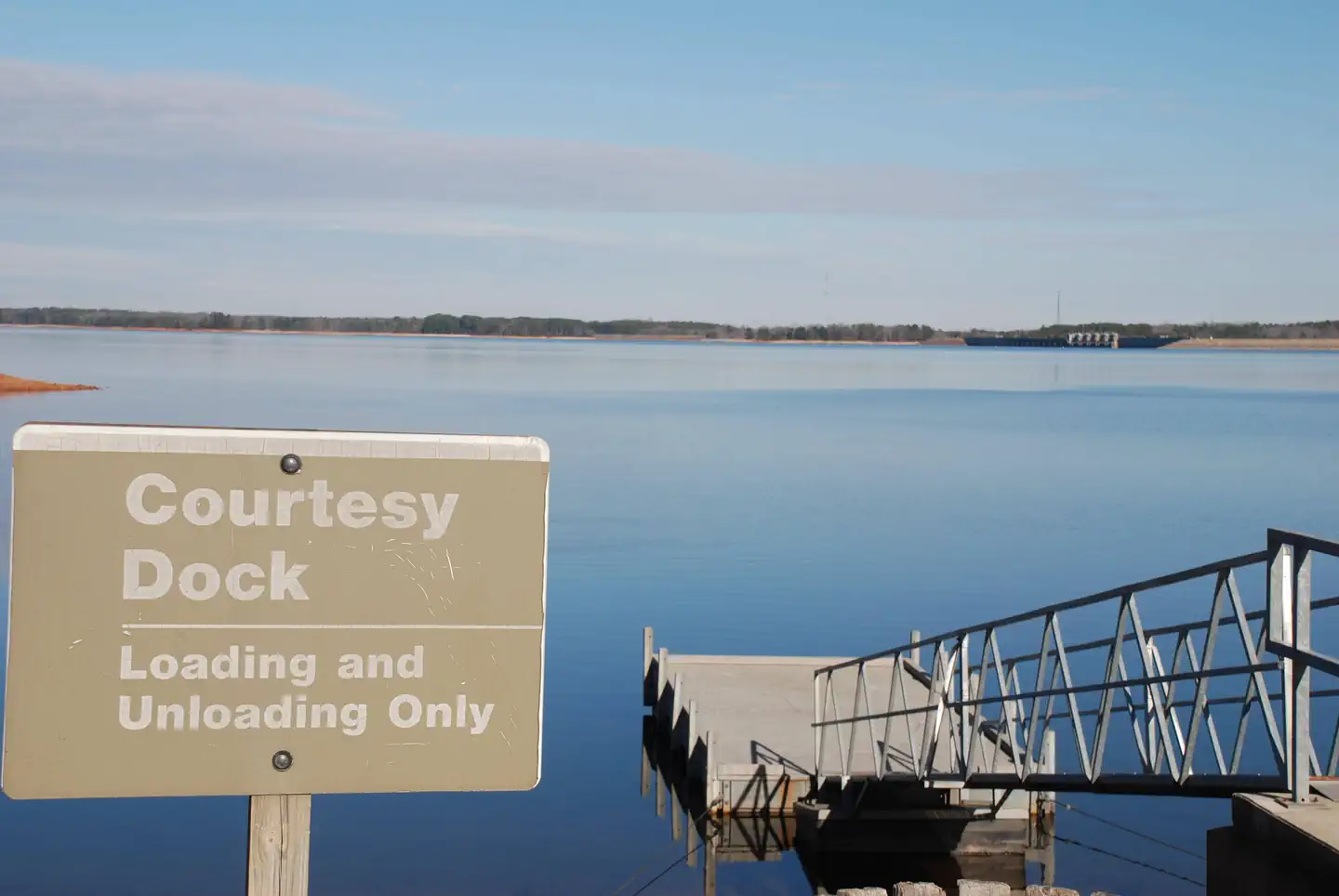 Watsadler — Courtesy dock at boat ramp