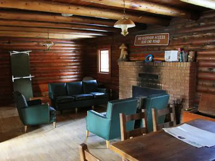Elk Creek Cabins β Sitting room