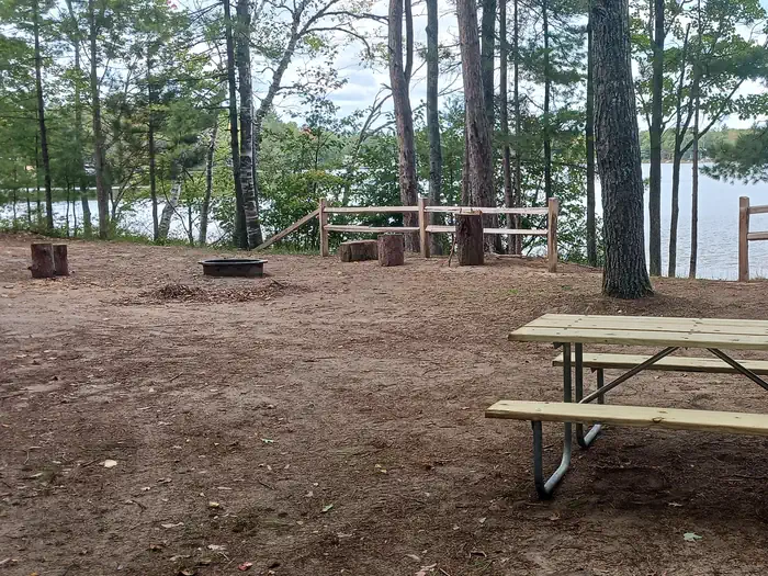 Carr Lake Campsites — GOOSENECK LAKE CAMPSITE 4 table and Fire Ring