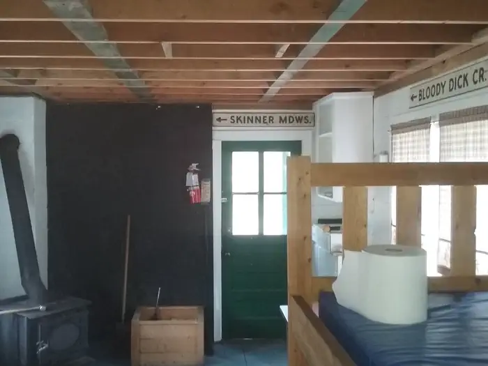 Bloody Dick Cabin — 