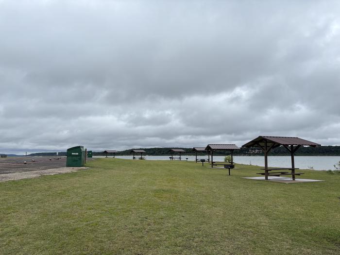 Temples Lake β A photo of facility TEMPLES LAKE βSandy Pointβ Day Use Sites