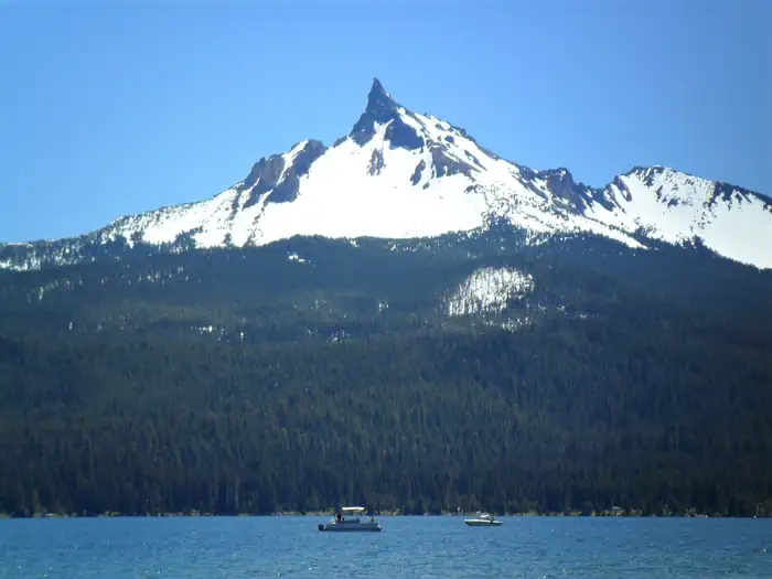 Thielsen View Campground — View of Mount Thielsen from campground