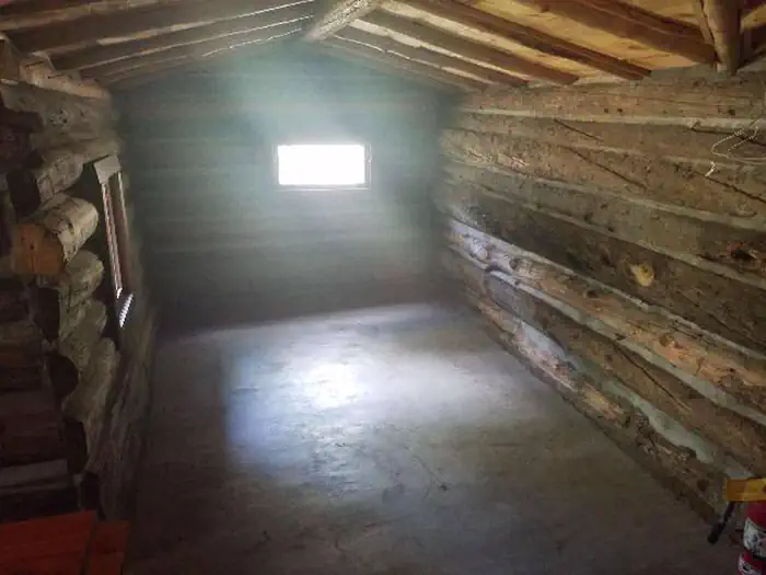 Dawson Cabin — Dawson Cabin interior 1