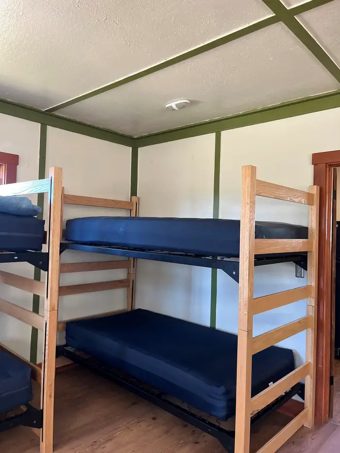 Trout Creek Guard Station β Trout Creek Beds