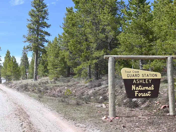 Trout Creek Guard Station β Trout Creek Sign