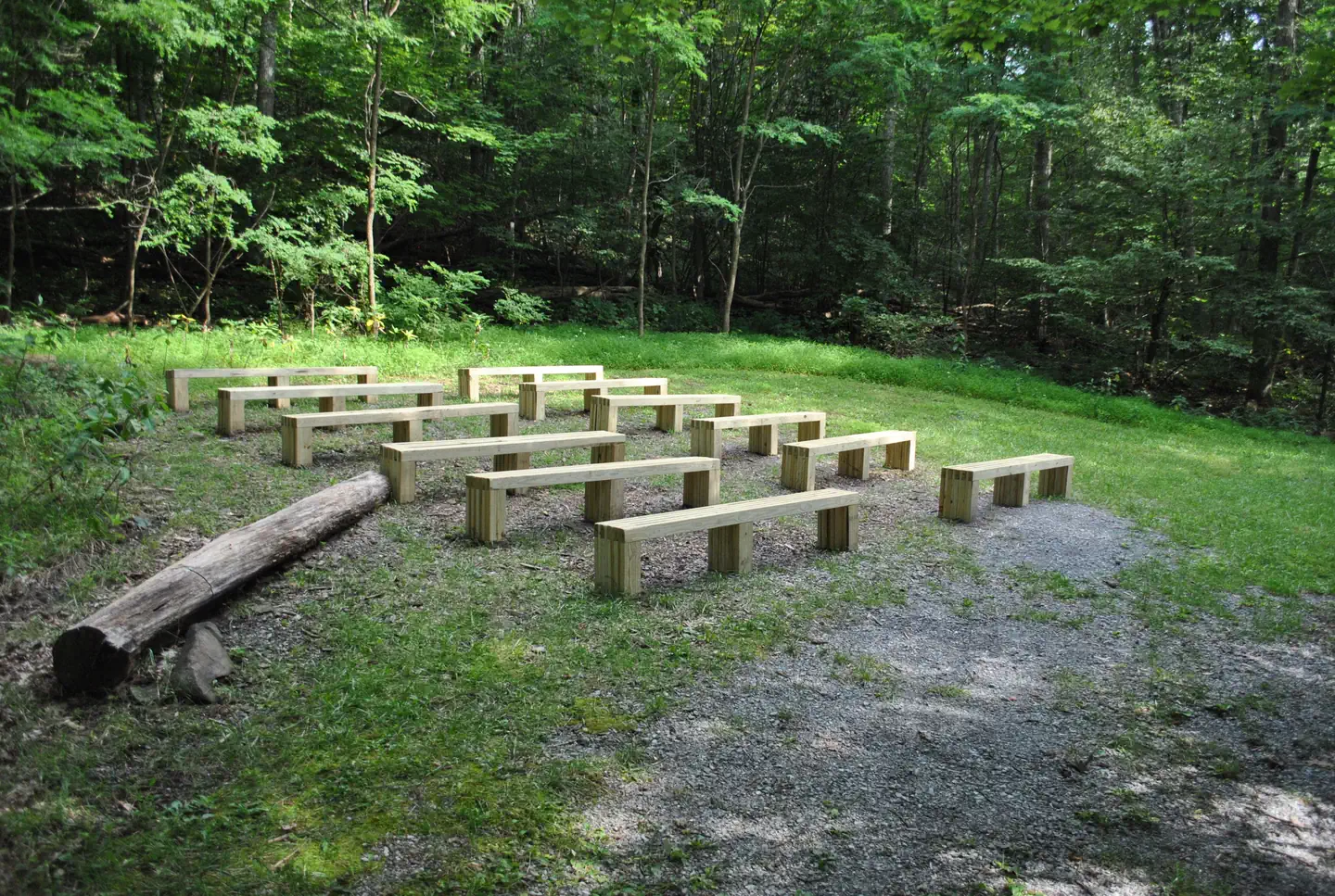 Mathews Arm Campground — Mathews Arm Campground Amphitheater