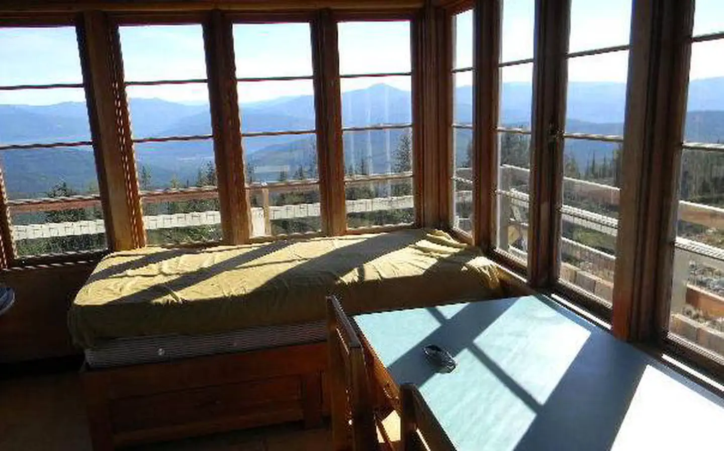 Garver Mtn. Lookout Rental β Garver Lookout - double bed and table