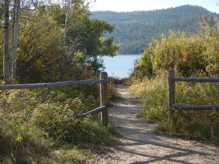 Half Moon Lake Campground — Path