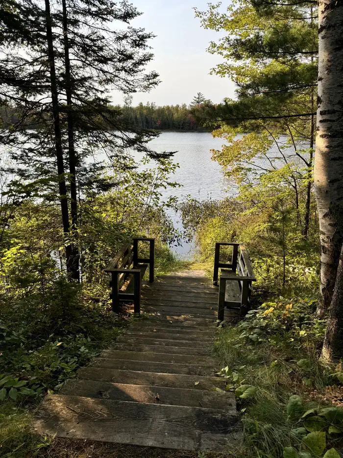 Twin Lakes (wi) — Steps down to the lake