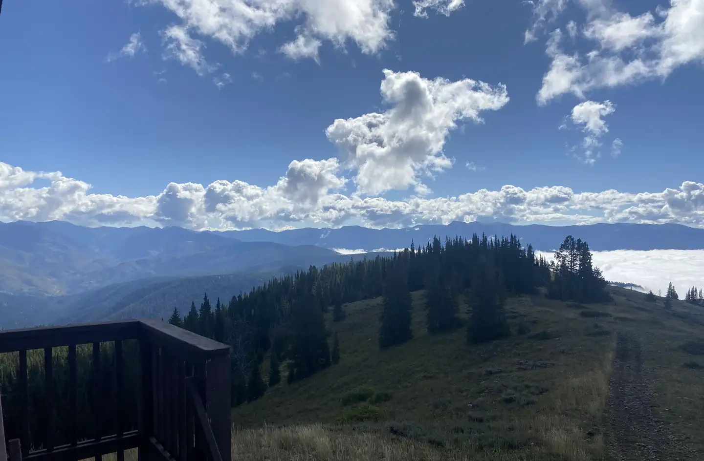 Garnet Mountain Fire Lookout — GARNET MOUNTAIN FIRE LOOKOUT vie SE