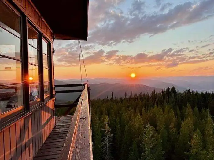 Up Up Lookout β Sunset at UpUp