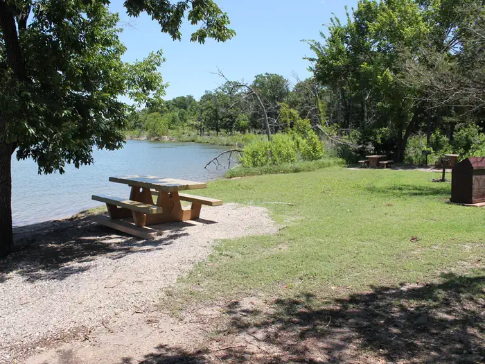 The Point Campground (ok) Chickasaw Nra — Picnic area at Point Boat Ramp.