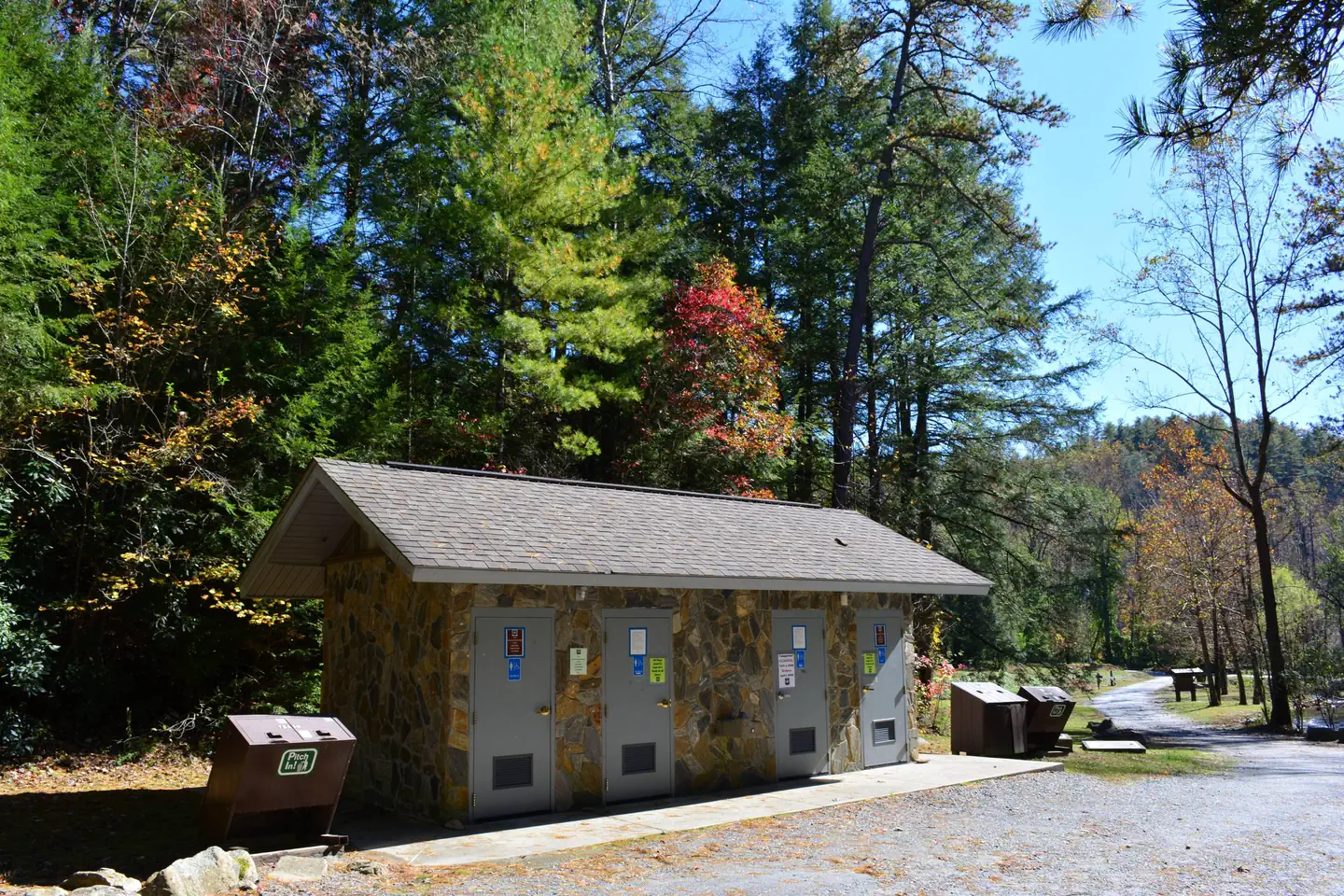 Mortimer Campground β Bathhouse