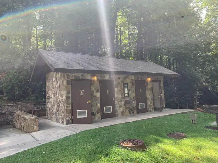 Van Hook Glade — Van Hook Glade Bathroom
