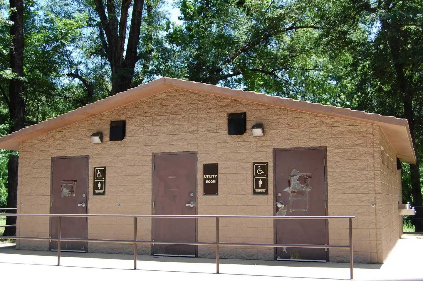 White Cliffs Park — WHITE CLIFFS FACILITIES