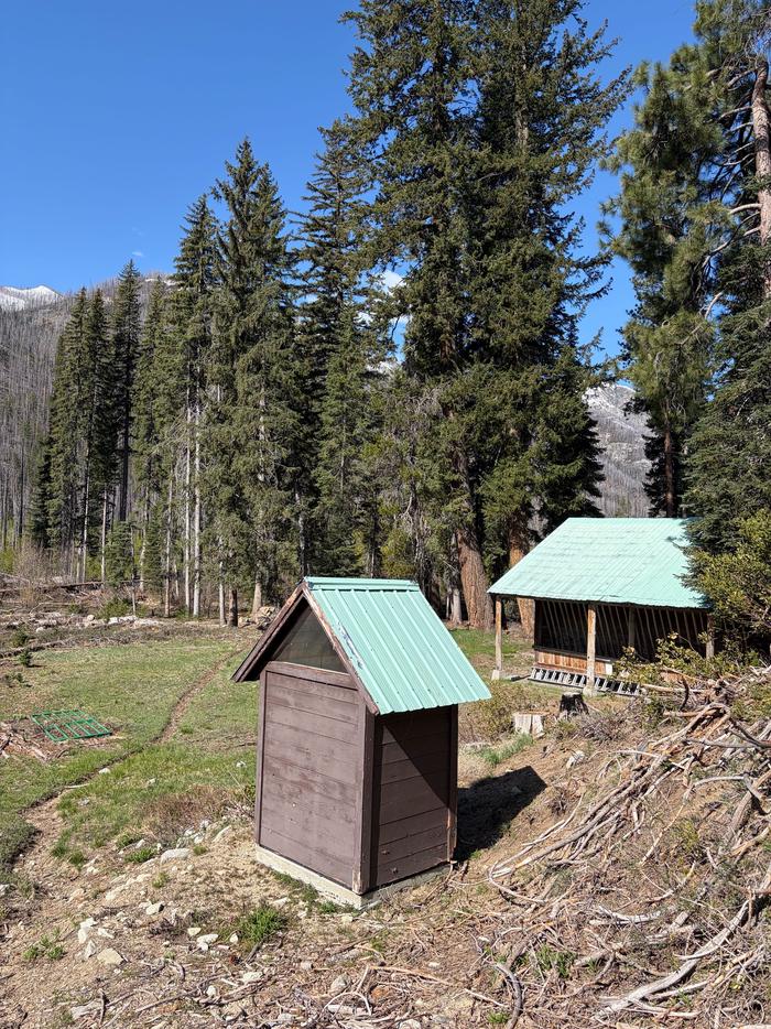 Cottonwood Cabin — Cottonwood Cabin Bathroom