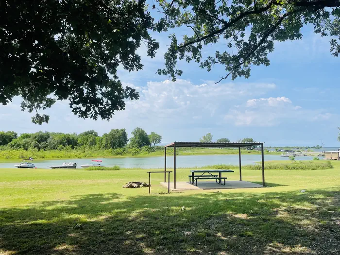 Lakeside (ok) — A photo of facility LAKESIDE (OK) with Picnic Table, Shade, Waterfront, Water Hookup