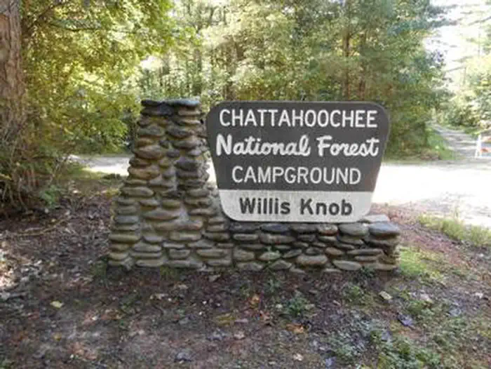 Willis Knob Horse Camp — WILLIS KNOB HORSE CAMP ENTRANCE SIGN