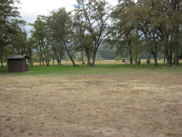 Kettle Falls Locust Grove Group Site — Lake Roosevelt - Locust Grove