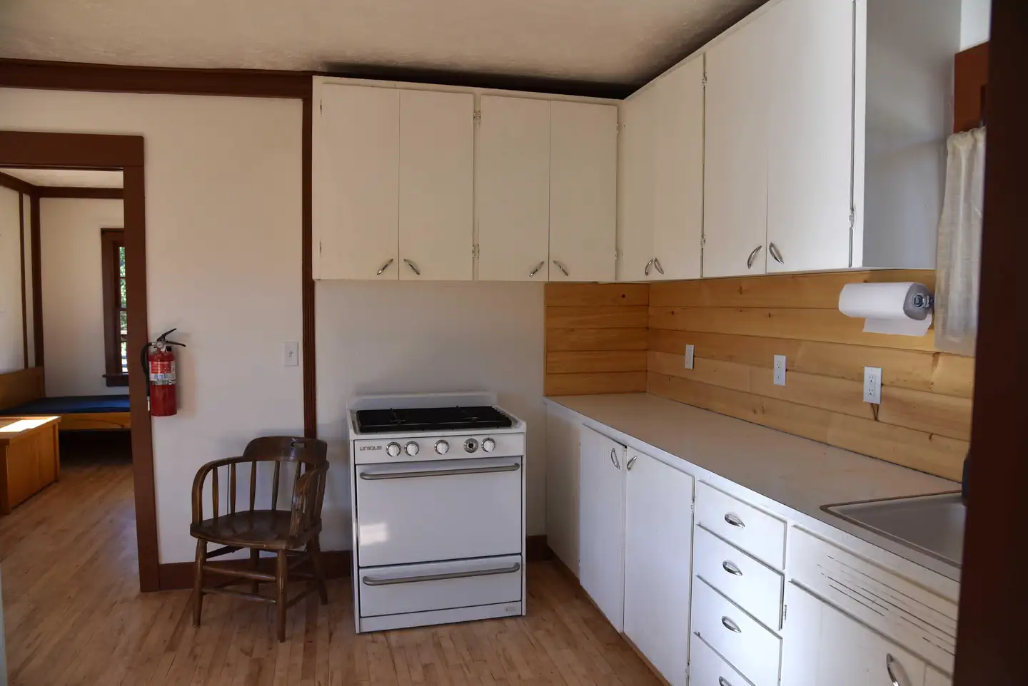 Paddy Flat Guard Station — Interior of Paddy Flat Guard Station Cabin East - kitchen area