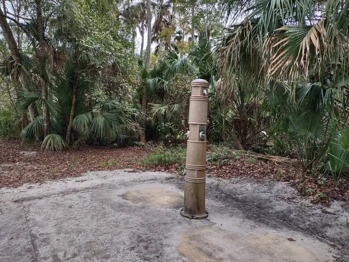 Alexander Springs Recreation Area — Shower at waterfront