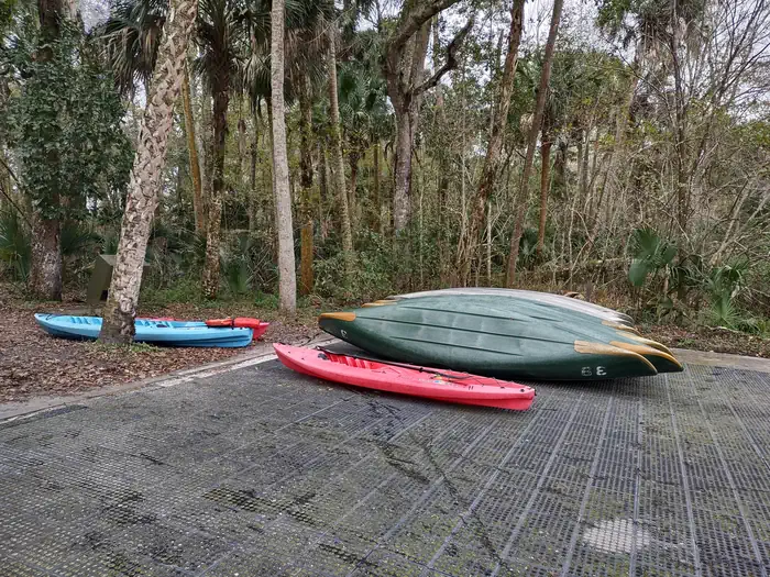 Alexander Springs Recreation Area — Canoes at our run launch
