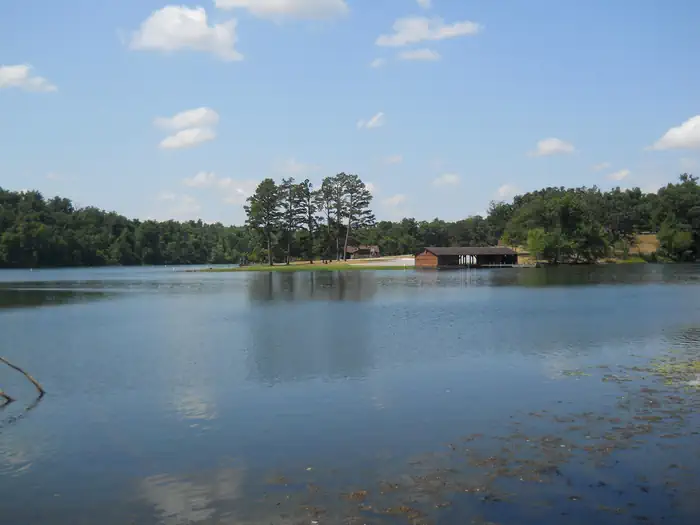 Lake Wedington — LAKE WEDINGTON Boat House