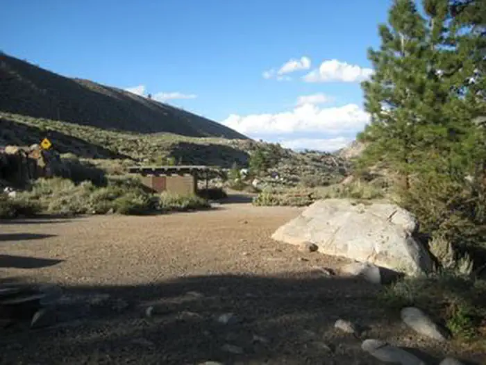 Bishop Park Group — A large gravel group campsite in the mountains