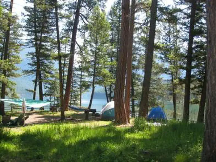 Holland Lake Campground — HOLLAND LAKE CAMPGROUND campsites/tents