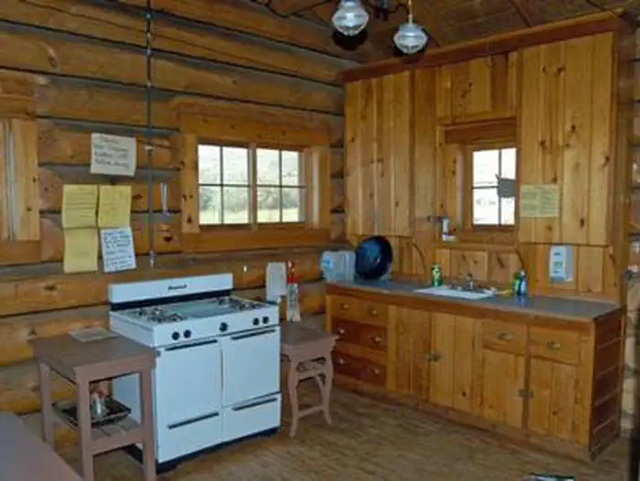 Horse Prairie Cabin β HORSE PRAIRIE CABIN