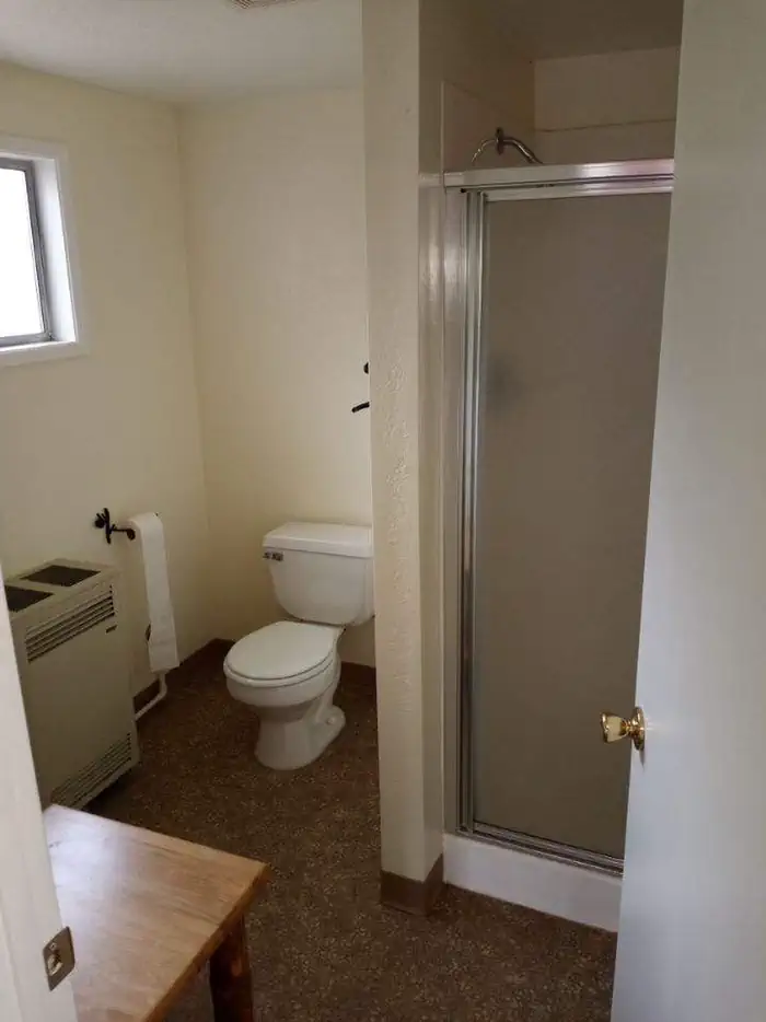 Hirz Cabin β A photo of facility HIRZ CABIN bathroom