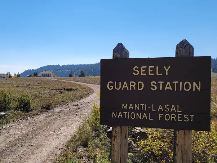 Seely Creek Guard Station β SEELY CREEK GUARD STATION Sign