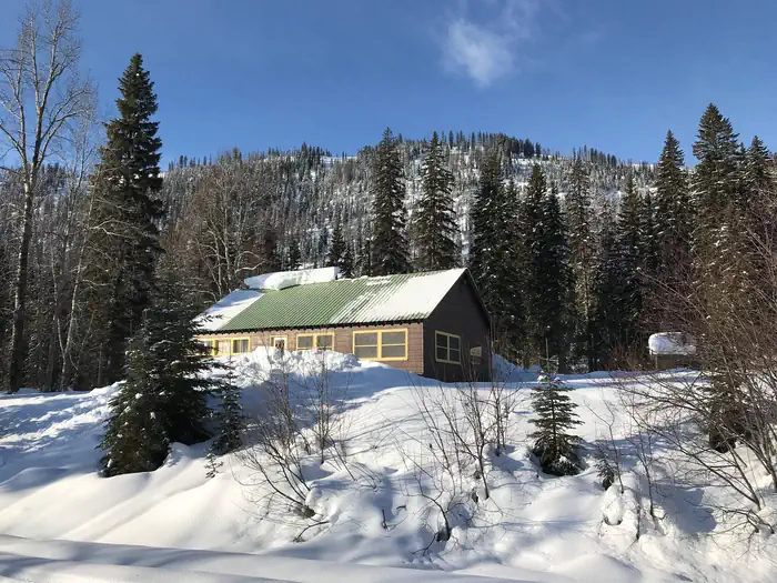 Anna Creek Cabin β Anna - Winter