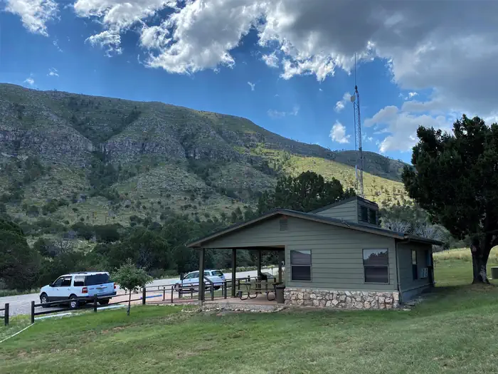 Dog Canyon Campground — Dog Canyon ranger station with mountain views