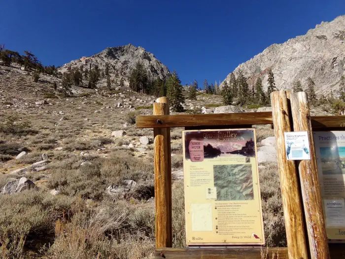 Onion Valley — Onion Valley Campground Trailhead Parking