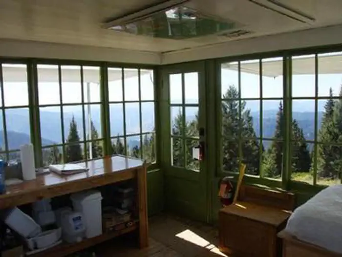 Deadwood Lookout Rec Cabin β DEADWOOD LOOKOUT REC CABIN-interior