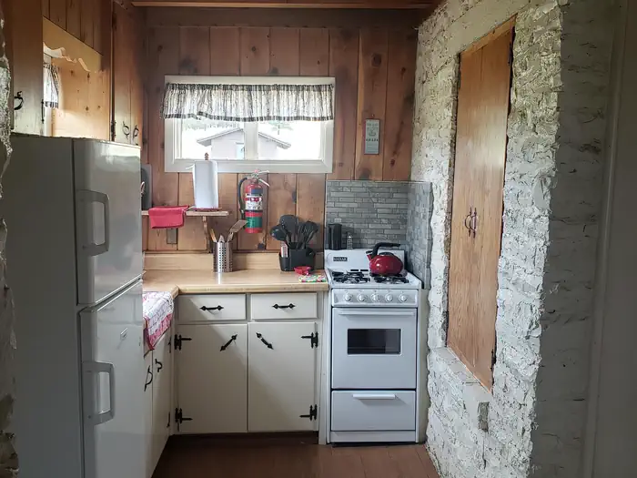 Kendrick Cabin β Kendrick Cabin kitchen