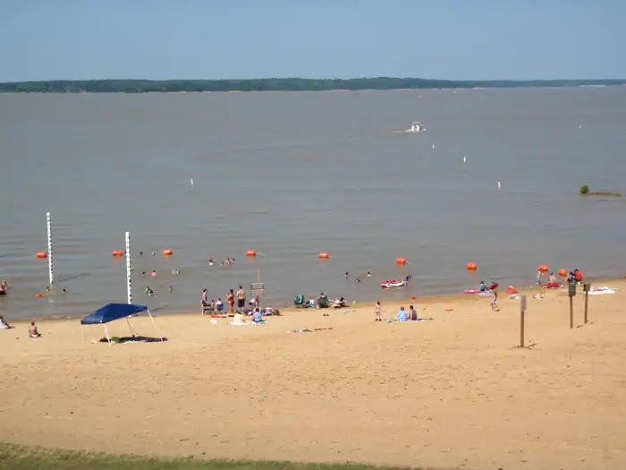 Persimmon Hill(enid Lake) — PERSIMMON HILL(ENID LAKE) Beach