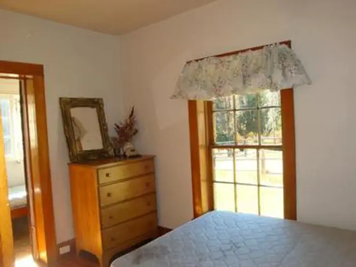 Yellowjacket Guard Station — Yellowjacket Guard Station Bedroom