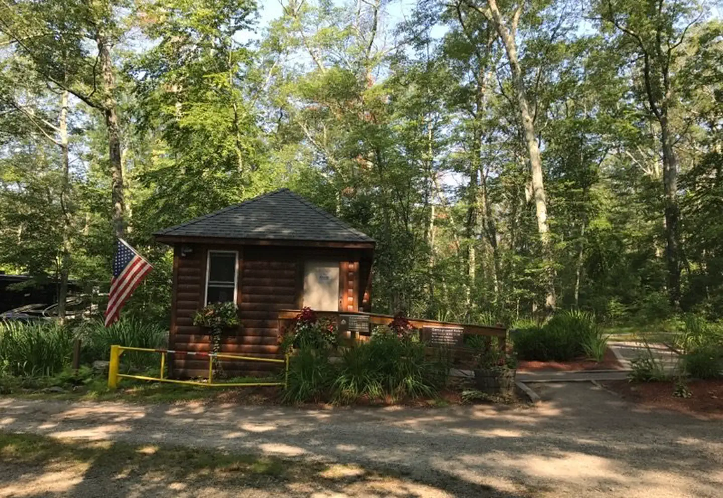 West Thompson Lake Campground —