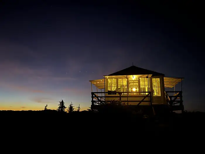 Gold Butte Lookout β Gold Butte at night