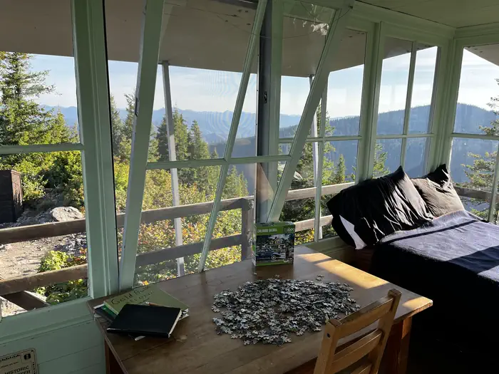 Gold Butte Lookout β Gold Butte inside view
